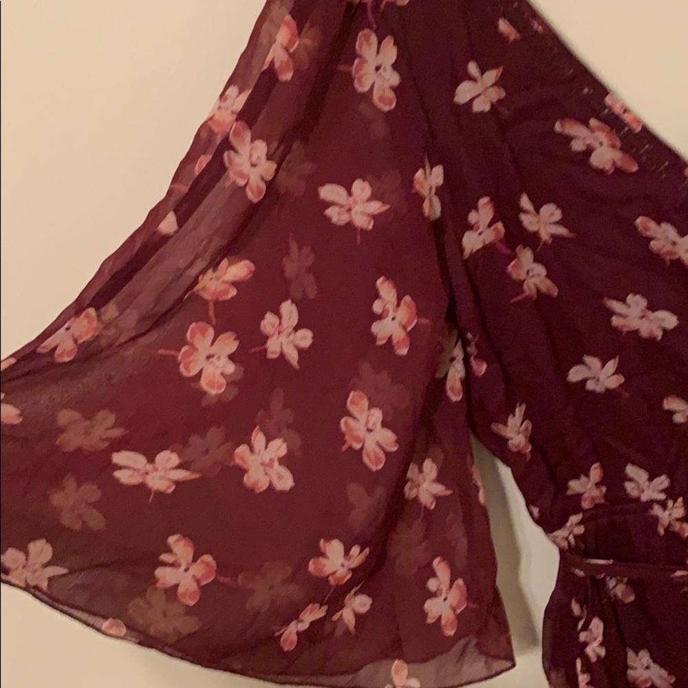 ❌SOLD Abercrombie & Fitch Floral Romper - Picture 2 of 5